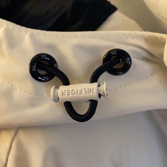 Gorgeous like new 2 piece Tommy Hilfiger Jacket Set - Picture 6 of 13